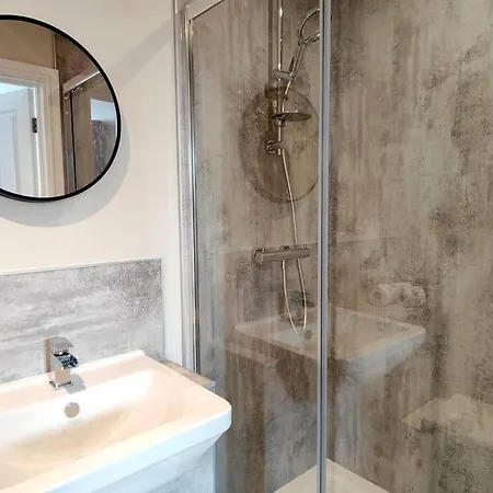 Carvetii - Anne House 2 - Dbl Bed First Floor En-suite